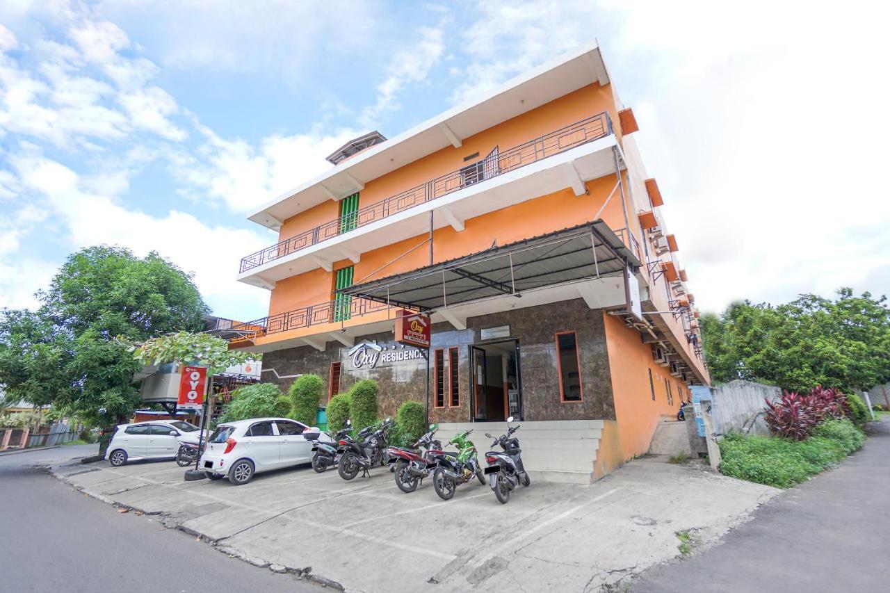Hotel Super Oyo 2639 Oxy Townhouse Manado Exterior foto